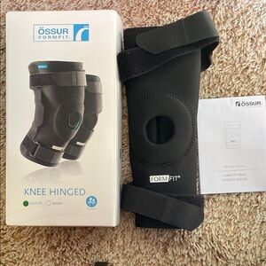 Össur Formfit Knee Hinged Sleeve - Brand New